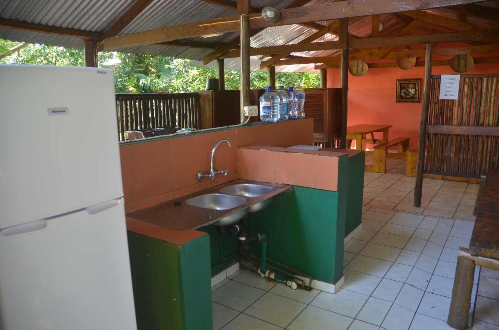 Bushbaby Lodge & Camping Hluhluwe Phòng bức ảnh